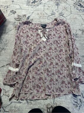 Floral Tie-Neck Peasant Blouse in Mauve
